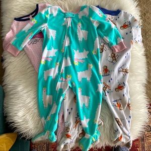 Lot 3 baby girl 12m sleeper pajamas Carter’s Sleep